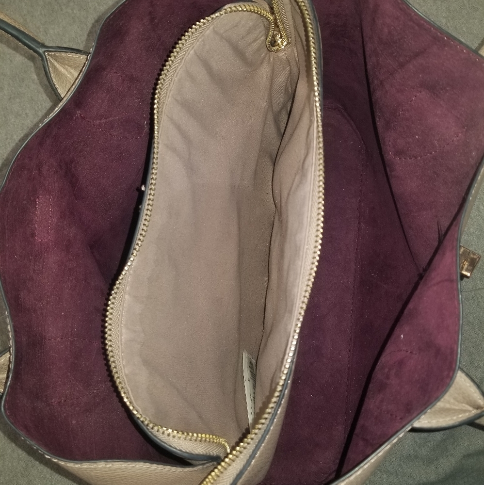 Purse - Picture 2 of 3